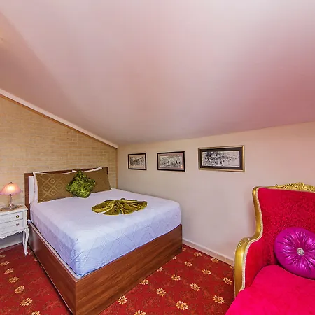 Modern Sultan Hotel 3*